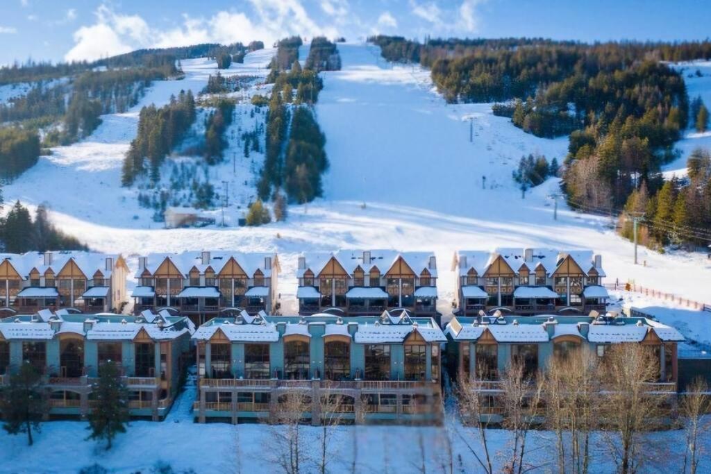 Mountain Escape For Ski And Golf Enthusiasts Кимберли Экстерьер фото