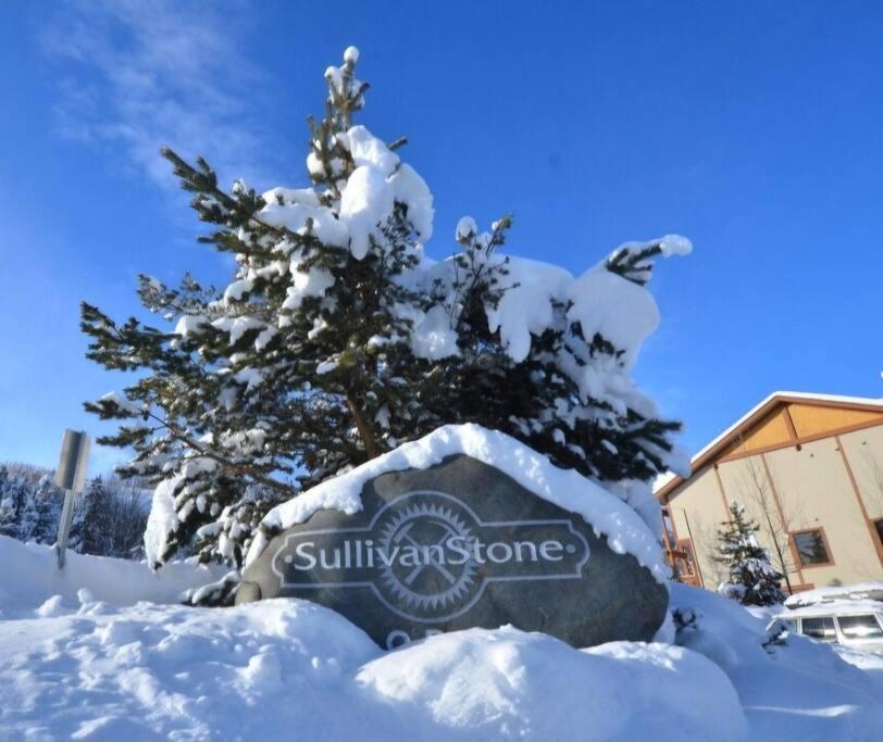 Mountain Escape For Ski And Golf Enthusiasts Кимберли Экстерьер фото