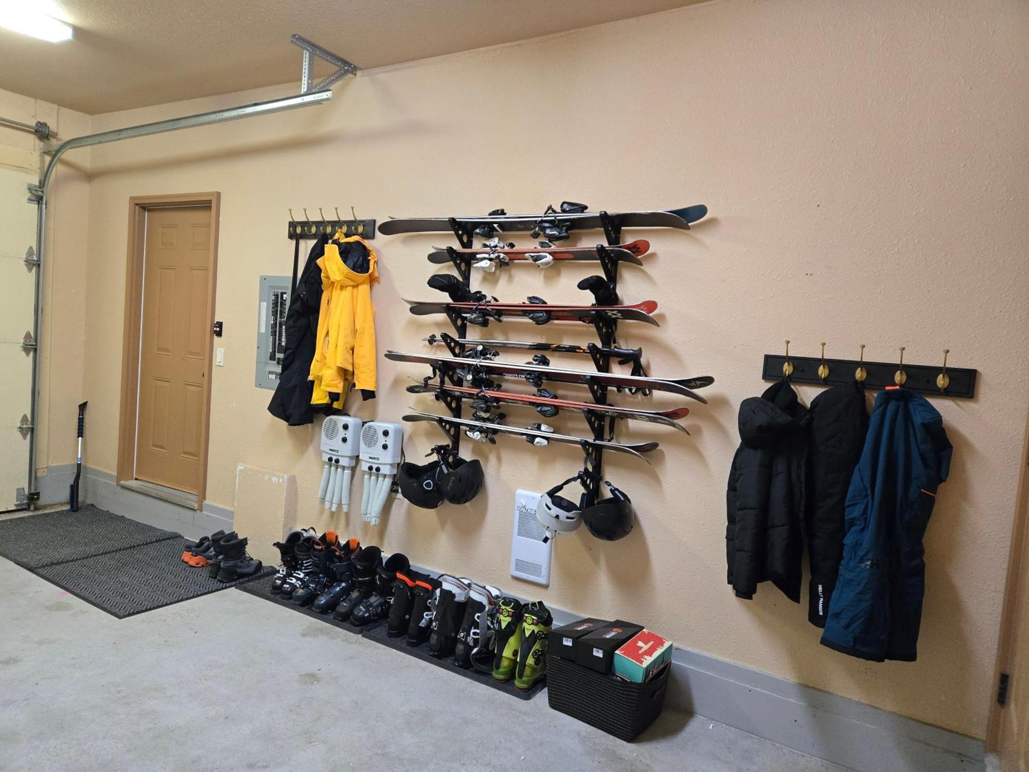 Mountain Escape For Ski And Golf Enthusiasts Кимберли Экстерьер фото